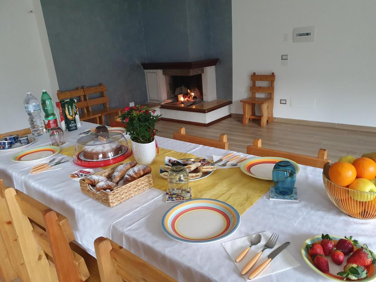Setteabbracci Suite & Apartments Baronissi Bagian luar foto