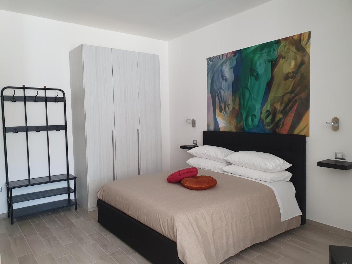 Setteabbracci Suite & Apartments Baronissi Bagian luar foto
