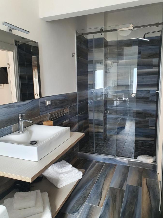 Setteabbracci Suite & Apartments Baronissi Bagian luar foto