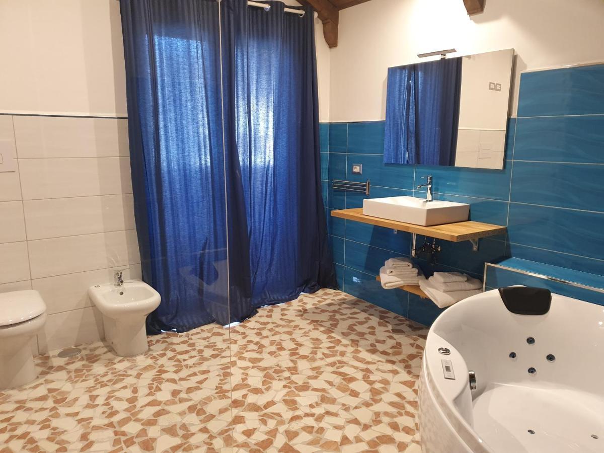 Setteabbracci Suite & Apartments Baronissi Bagian luar foto