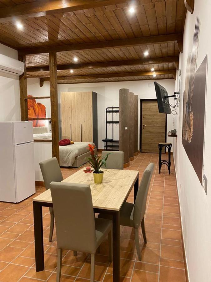 Setteabbracci Suite & Apartments Baronissi Bagian luar foto