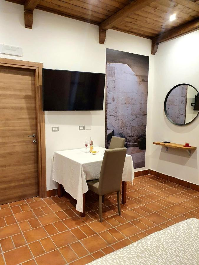 Setteabbracci Suite & Apartments Baronissi Bagian luar foto