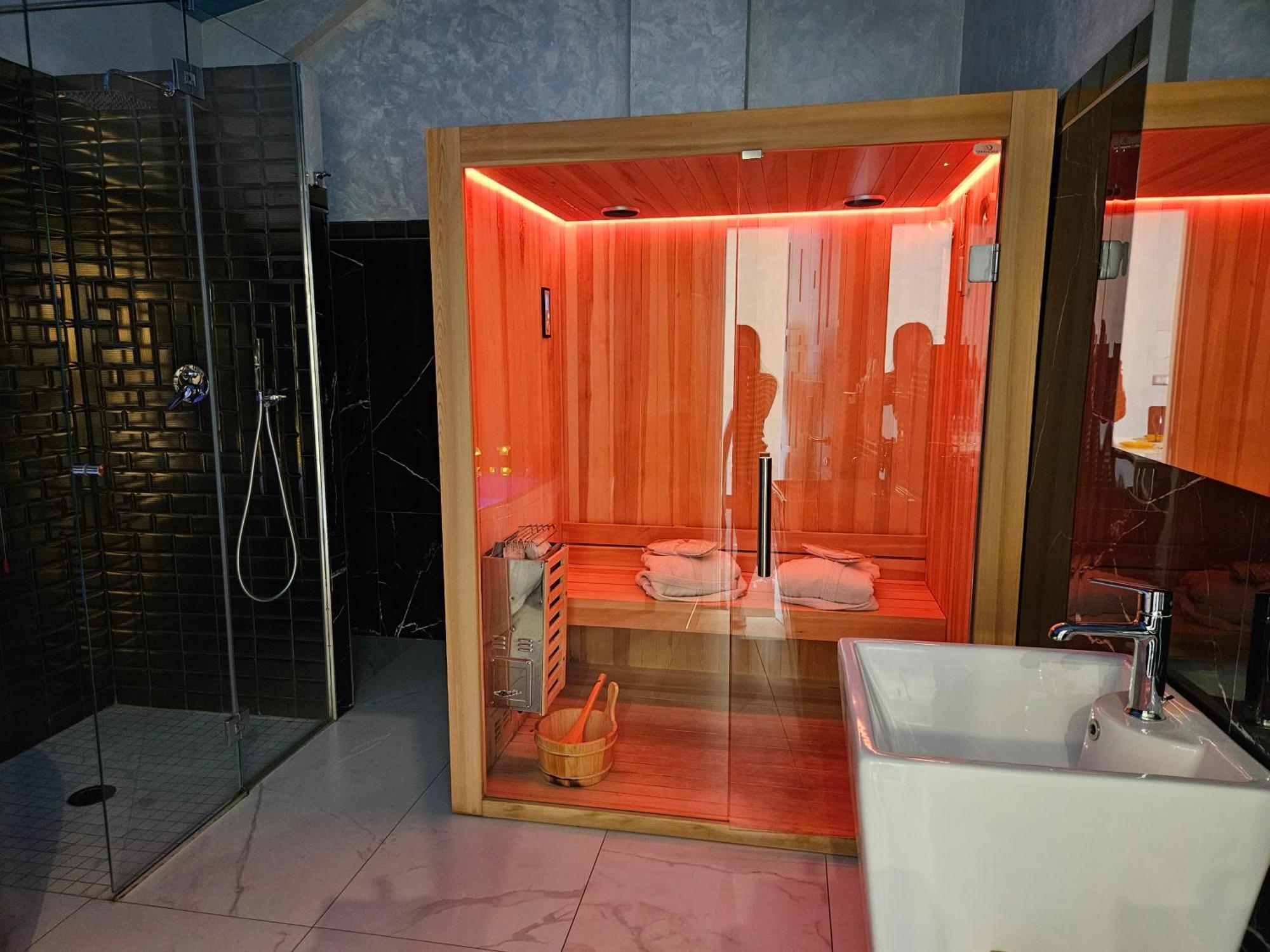 Setteabbracci Suite & Apartments Baronissi Bagian luar foto